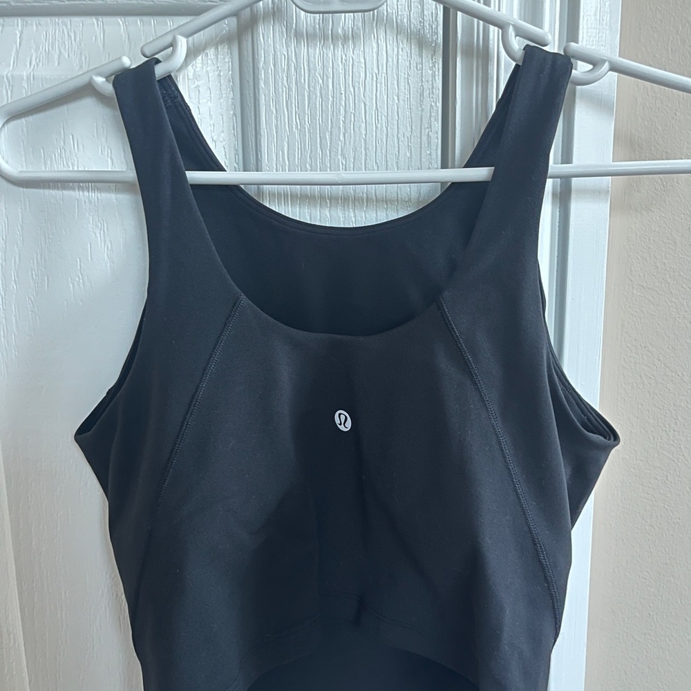 Lululemon crop tank with built in bra. Size 6. Black - Picture 2 of 4
